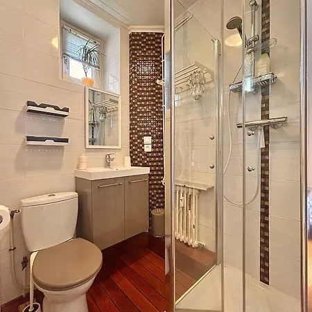 Carla's Residences Hyper Centre 엑스레뱅
